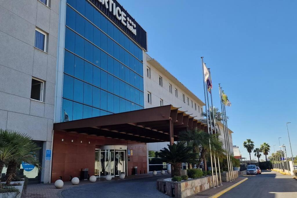 Apartment With Free Parking And Pool Bormujos Exterior foto