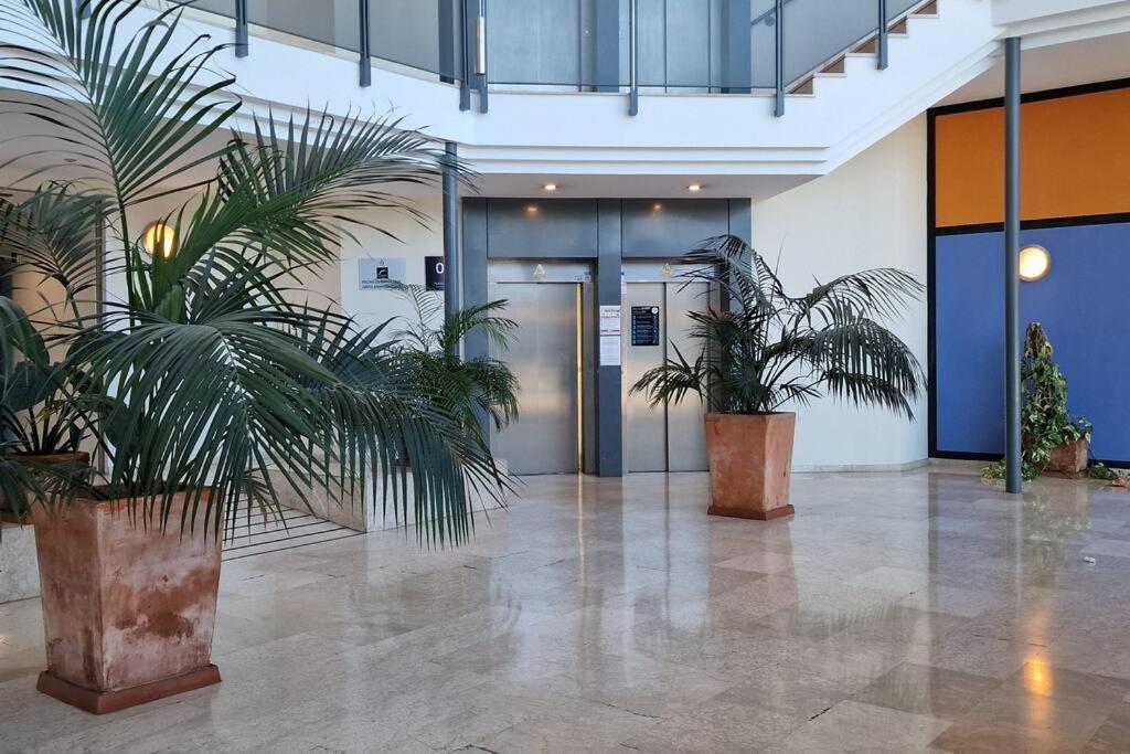 Apartment With Free Parking And Pool Bormujos Exterior foto