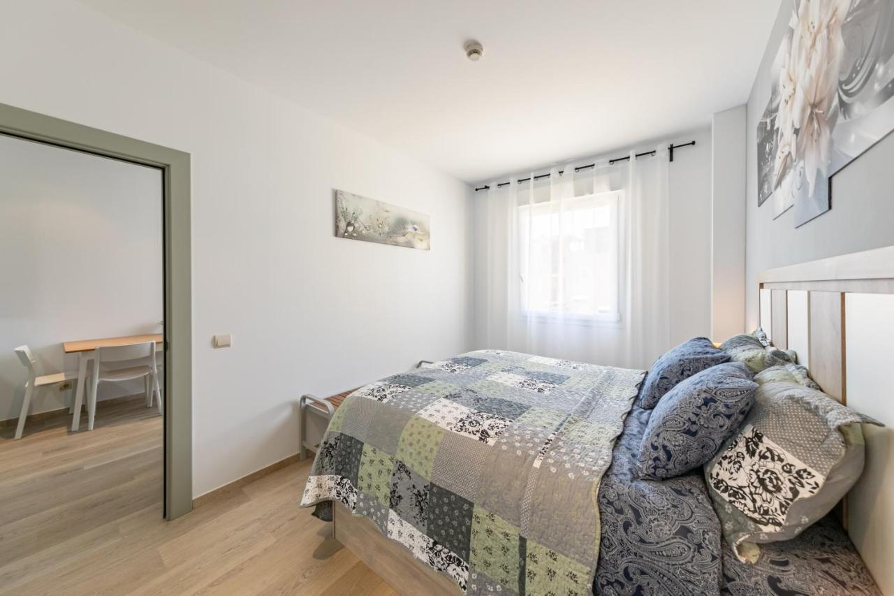 Apartment With Free Parking And Pool Bormujos Exterior foto