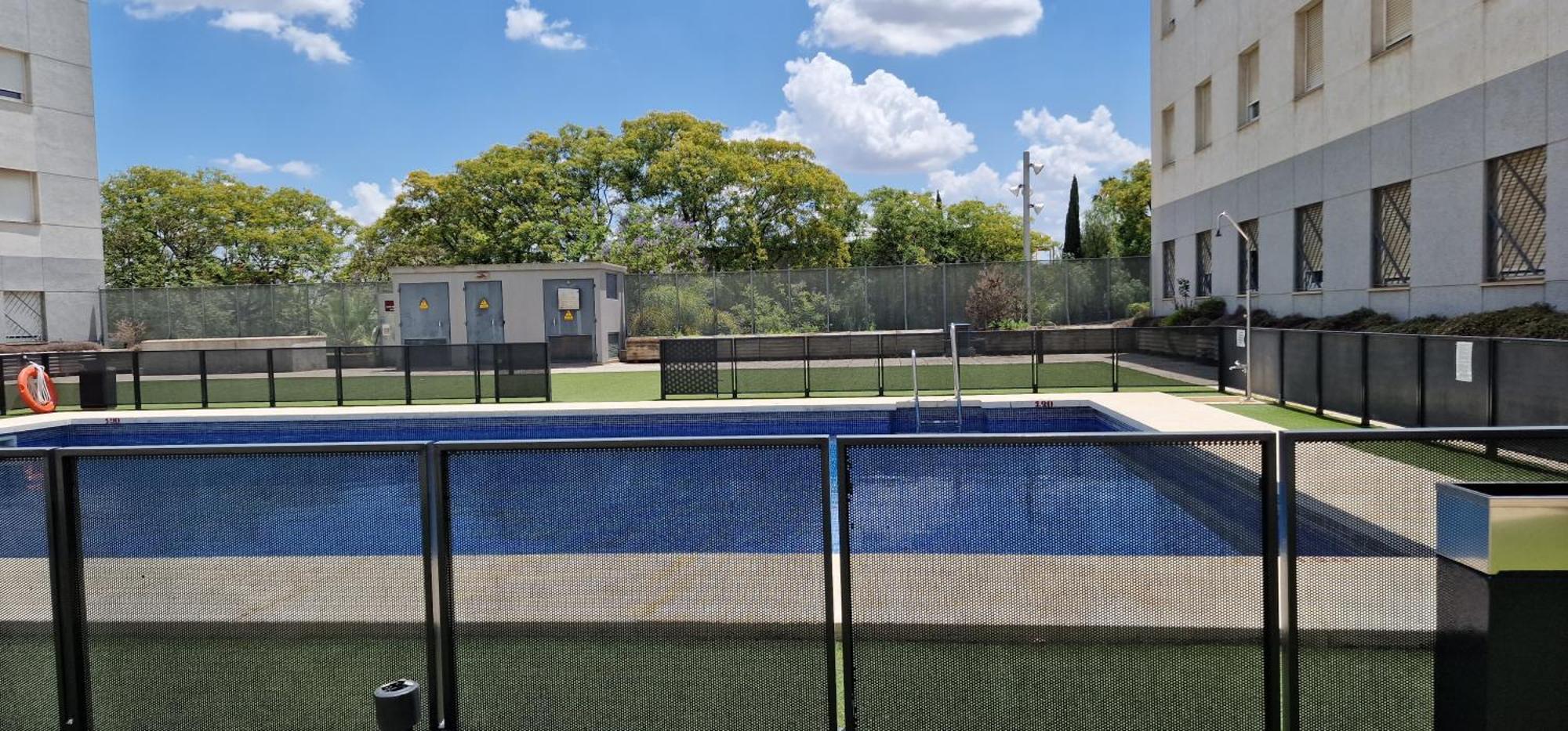 Apartment With Free Parking And Pool Bormujos Exterior foto